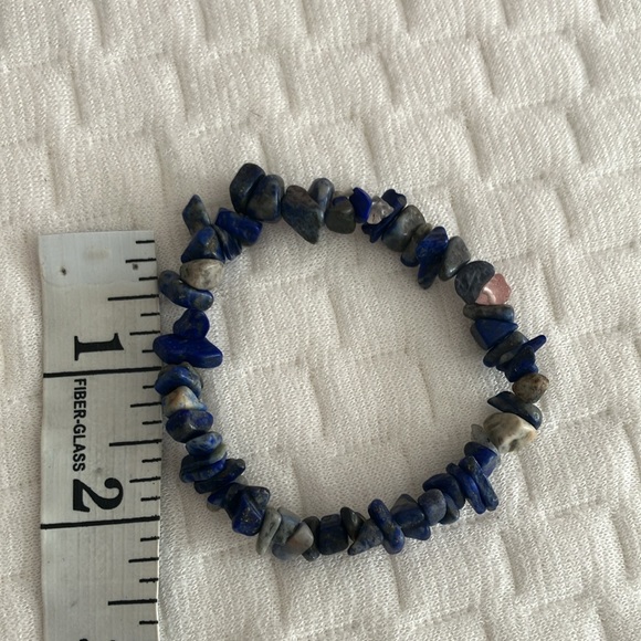 Lapis lazuli chips natural gemstone crystal bracelet - Picture 5 of 5